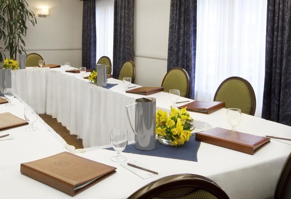 Sheraton Suites Columbus Worthington エクステリア 写真
