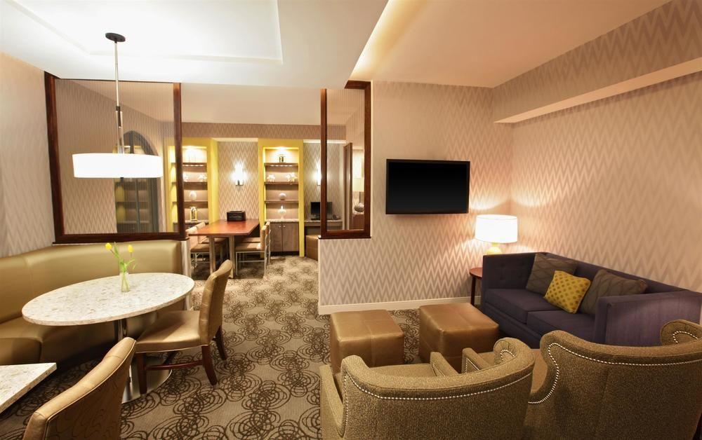 Sheraton Suites Columbus Worthington エクステリア 写真