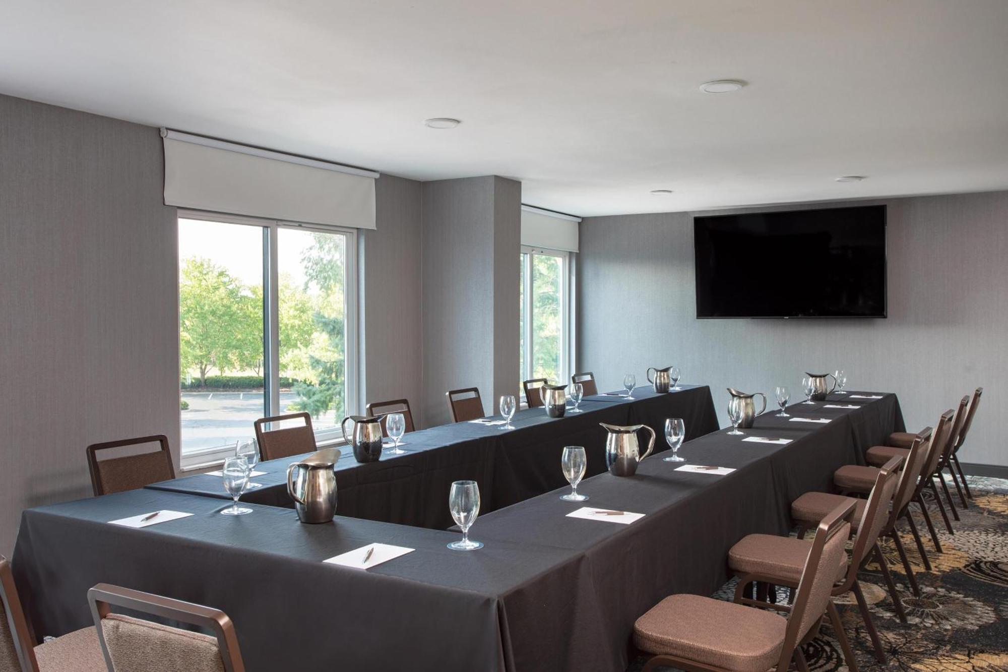 Sheraton Suites Columbus Worthington エクステリア 写真
