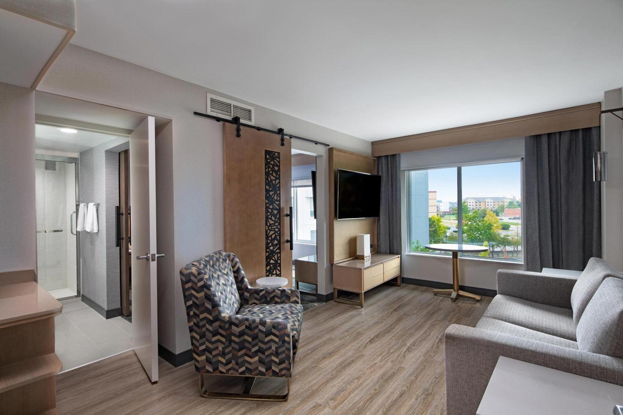 Sheraton Suites Columbus Worthington エクステリア 写真