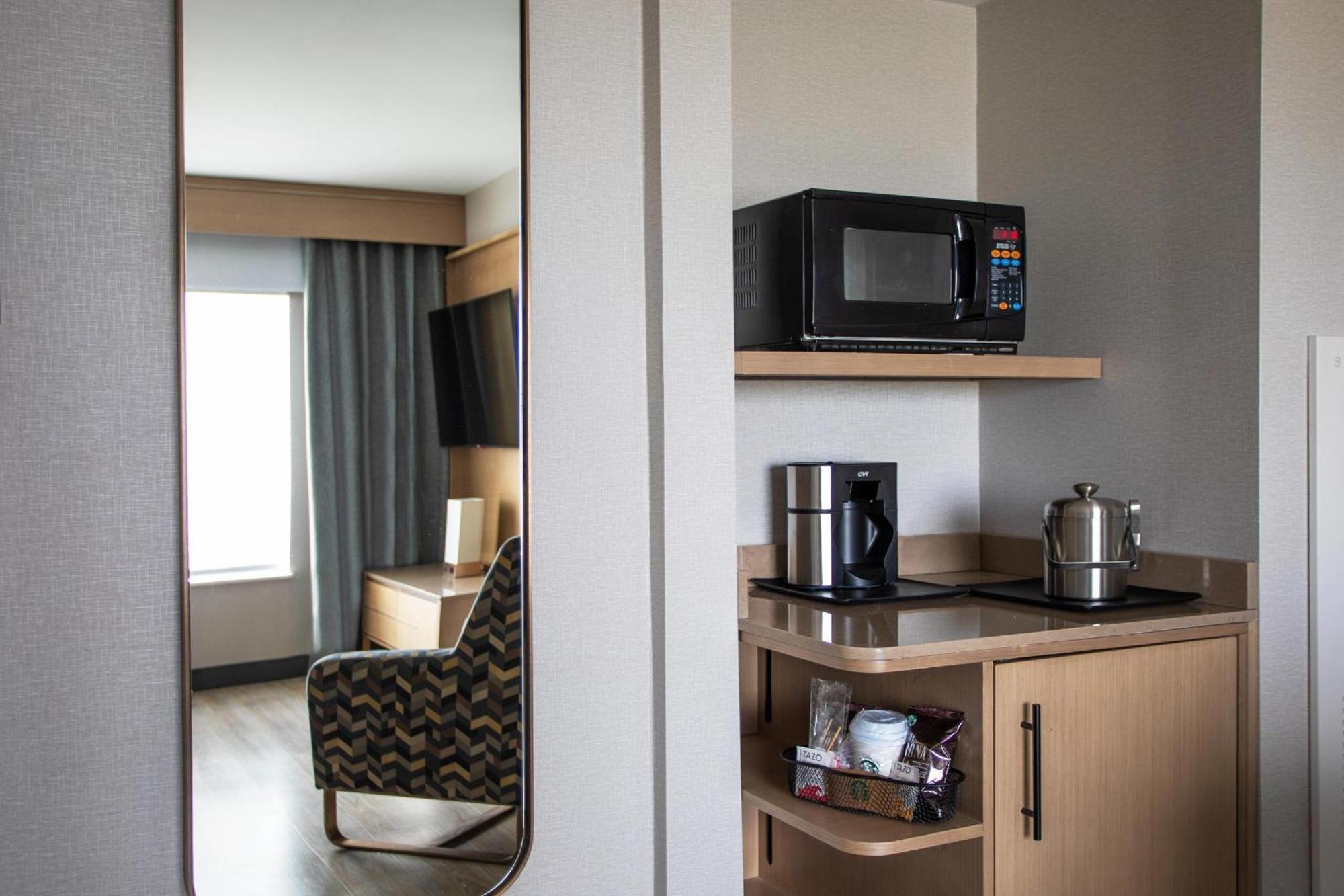Sheraton Suites Columbus Worthington エクステリア 写真