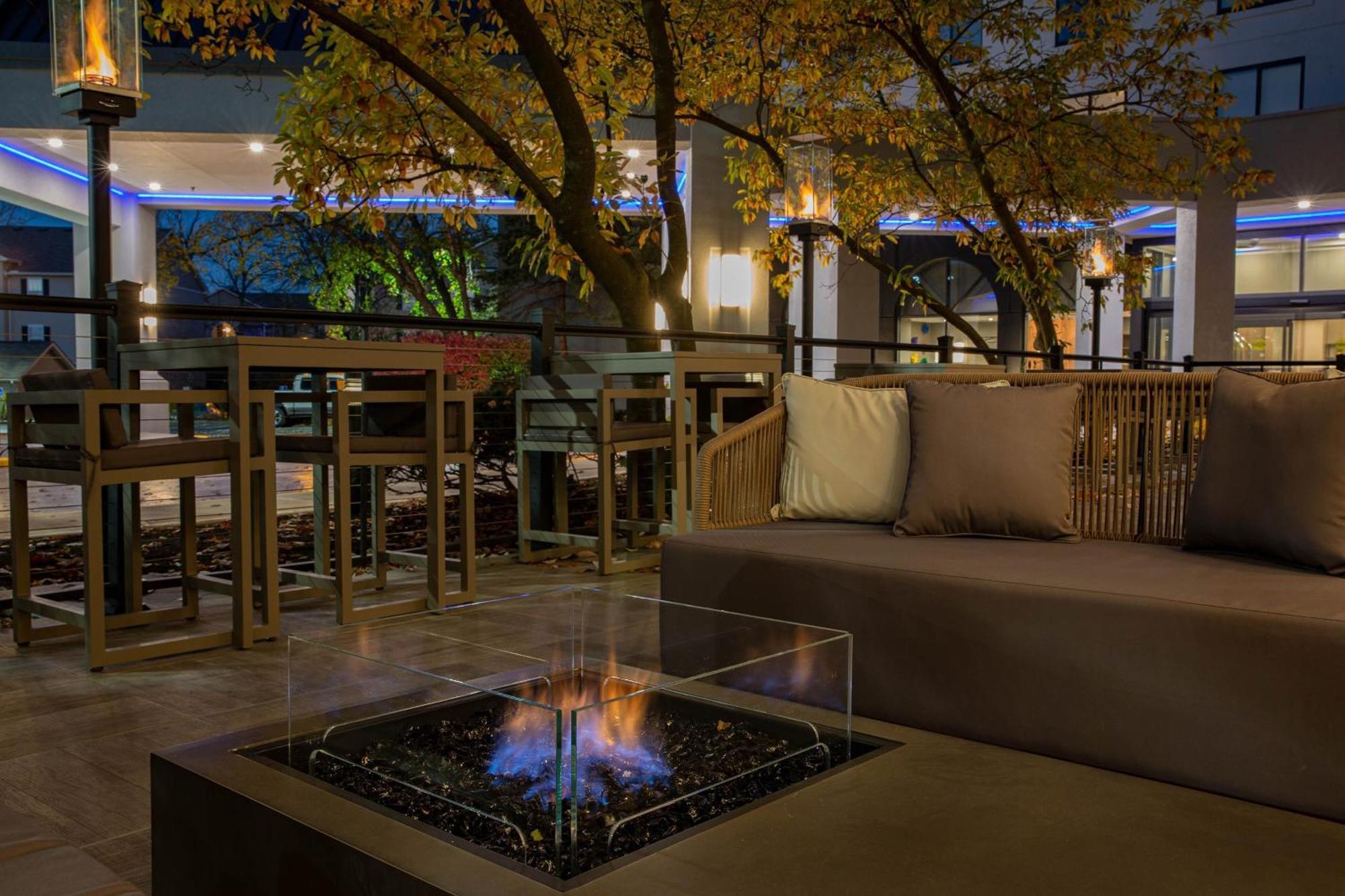 Sheraton Suites Columbus Worthington エクステリア 写真