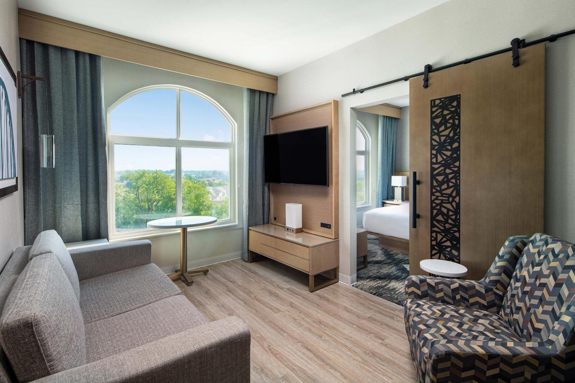 Sheraton Suites Columbus Worthington エクステリア 写真