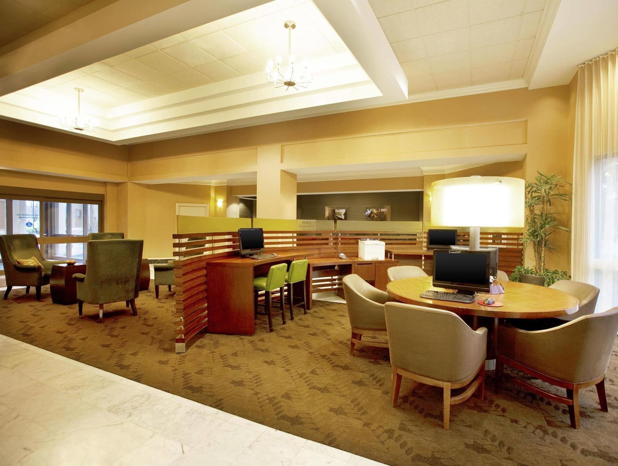 Sheraton Suites Columbus Worthington エクステリア 写真